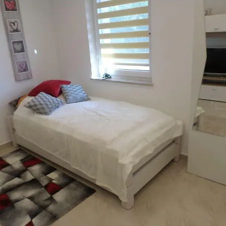 1 Zi. Naehe Flughafen/messe Stuttgart 24h Apartamento Waldenbuch